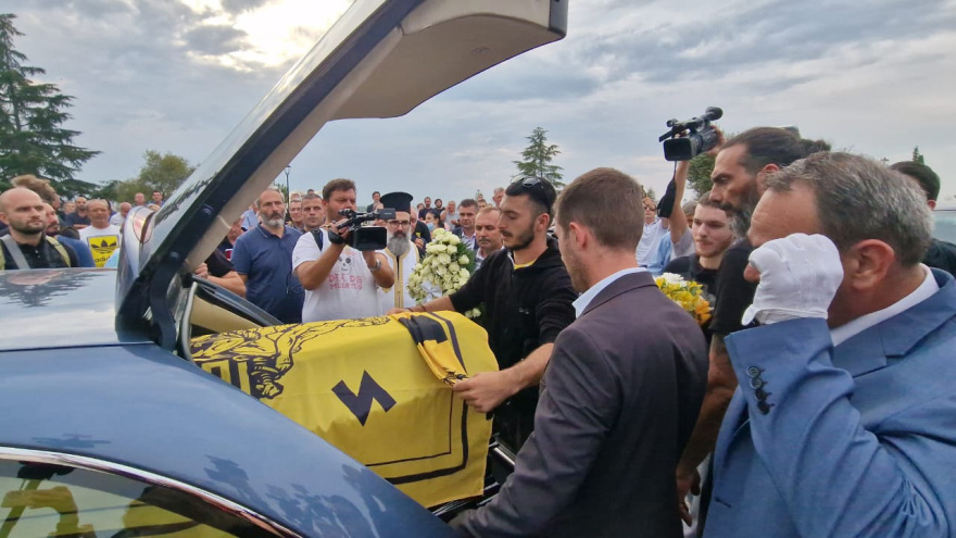 Γιάννης Ιωαννίδης: Το τελευταίο αντίο στον «ξανθό» - Αποθέωση στο «Αλεξάνδρειο» - Βίντεο και φωτογραφίες