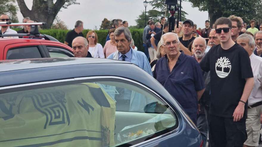 Γιάννης Ιωαννίδης: Το τελευταίο αντίο στον «ξανθό» - Αποθέωση στο «Αλεξάνδρειο» - Βίντεο και φωτογραφίες