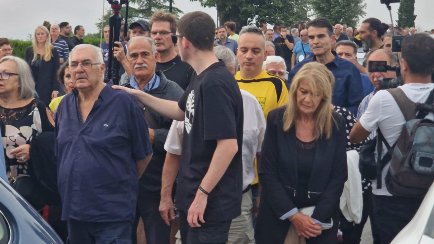 Γιάννης Ιωαννίδης: Το τελευταίο αντίο στον «ξανθό» - Αποθέωση στο «Αλεξάνδρειο» - Βίντεο και φωτογραφίες