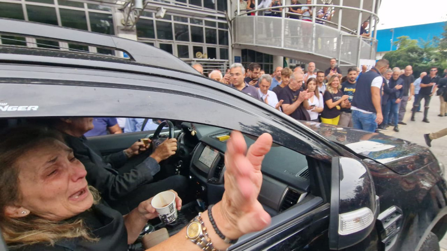 Γιάννης Ιωαννίδης: Το τελευταίο αντίο στον «ξανθό» - Αποθέωση στο «Αλεξάνδρειο» - Βίντεο και φωτογραφίες