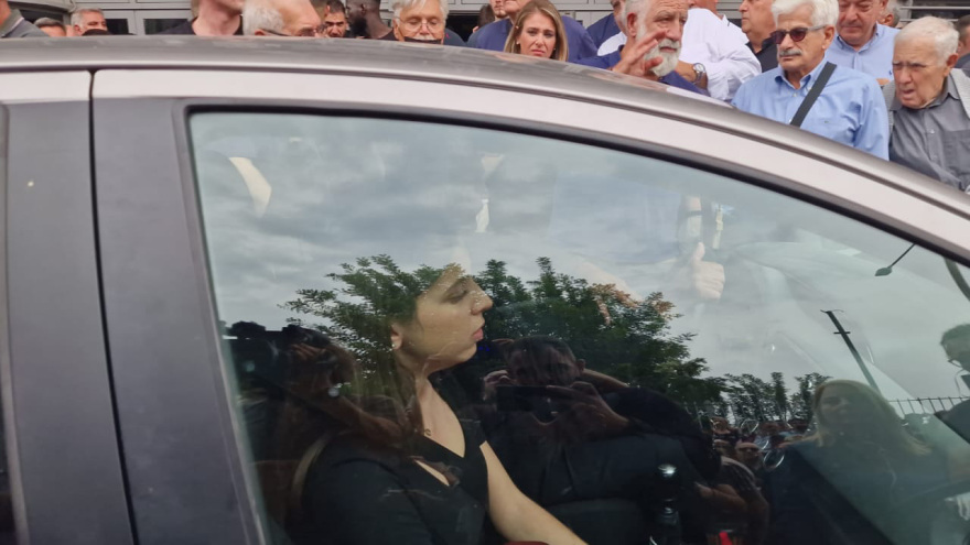 Γιάννης Ιωαννίδης: Το τελευταίο αντίο στον «ξανθό» - Αποθέωση στο «Αλεξάνδρειο» - Βίντεο και φωτογραφίες