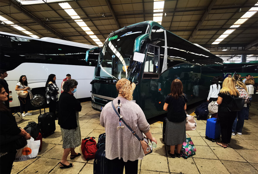 Αυτοδιοικητικές εκλογές: Κοσμοσυρροή στα ΚΤΕΛ Κηφισού από ετεροδημότες για τις αυριανές κάλπες - Δείτε φωτογραφίες