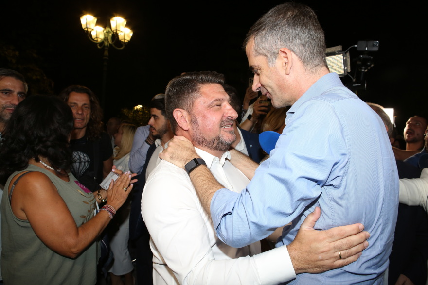 Θρίαμβος για τον «καλό στρατιώτη» Χαρδαλιά - Περιφερειάρχης Αττικής από τον α' γύρο για πρώτη φορά σε 17 χρόνια