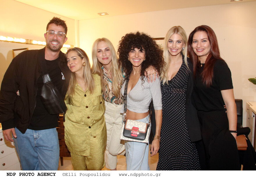 Μαρία Σολωμού: Στη συναυλία της Νατάσσας Μποφίλου η ηθοποιός - Δείτε τις φωτογραφίες