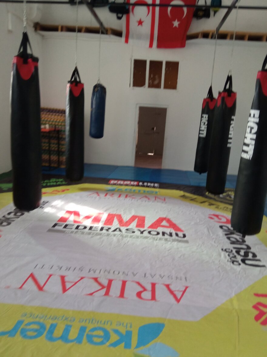 Κατεχόμενα: Οι Τούρκοι μετέτρεψαν εκκλησία σε σχολή μποξ - Δείτε φωτογραφίες