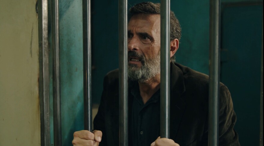 To Nαυάγιο: Οι προσπάθειες του καπετάν Στελή να αποτρέψει την αναχώρηση του «Φοίνικα» πέφτουν στο κενό