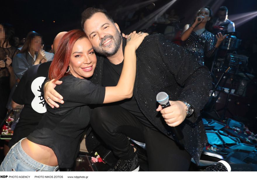 Μαριάντα Πιερίδη: Οι φωτογραφίες της από τα μπουζούκια - Πήρε το μικρόφωνο και τραγούδησε Μαρινέλλα 