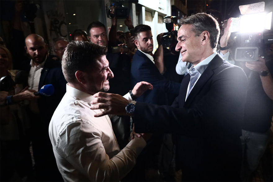 Θρίαμβος για τον «καλό στρατιώτη» Χαρδαλιά - Περιφερειάρχης Αττικής από τον α' γύρο για πρώτη φορά σε 17 χρόνια