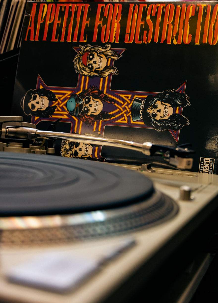 Discobole: Το δισκάδικο που συνεχίζει να γράφει ιστορία στην ψηφιακή εποχή