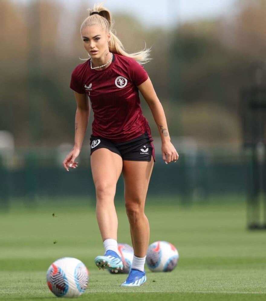 Αλίσα Λεμάν: Σούπερ σταρ του ποδοσφαίρου  της πρόσφερε 100.000 ευρώ για μια βραδιά σεξ 