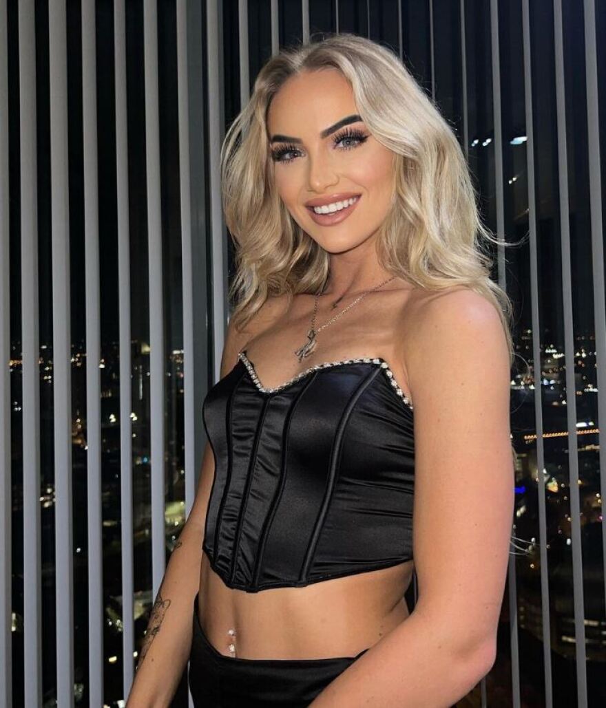 Αλίσα Λεμάν: Σούπερ σταρ του ποδοσφαίρου  της πρόσφερε 100.000 ευρώ για μια βραδιά σεξ 