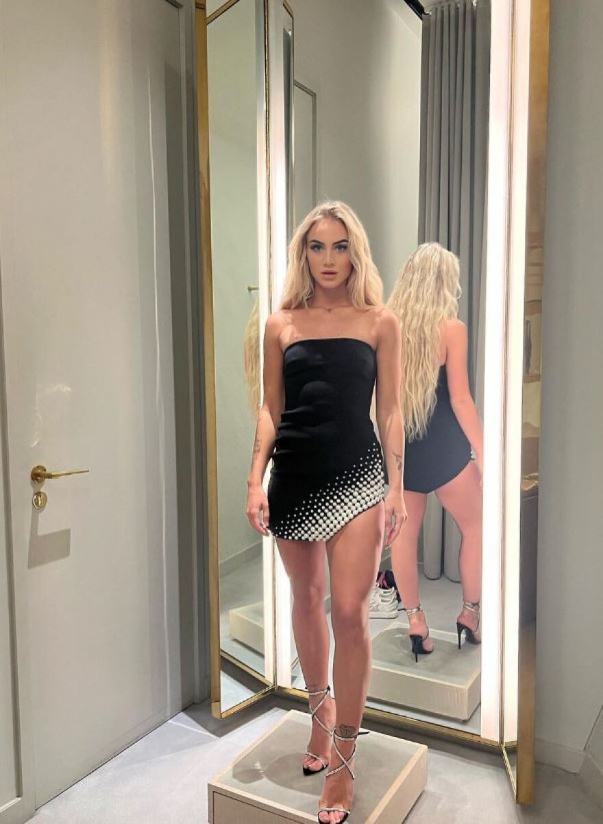 Αλίσα Λεμάν: Σούπερ σταρ του ποδοσφαίρου  της πρόσφερε 100.000 ευρώ για μια βραδιά σεξ 