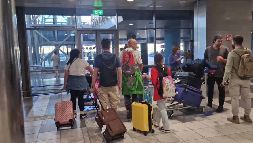 Πόλεμος στο Ισραήλ: Μαρτυρίες Ελλήνων που γλίτωσαν από τη φρίκη - «Πέφτουν πύραυλοι παντού»  