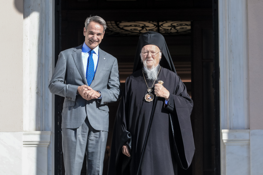 Συνάντηση Μητσοτάκη - Βαρθολομαίου: Ανησυχία για την ασφάλεια των Χριστιανών στους Αγίους Τόπους