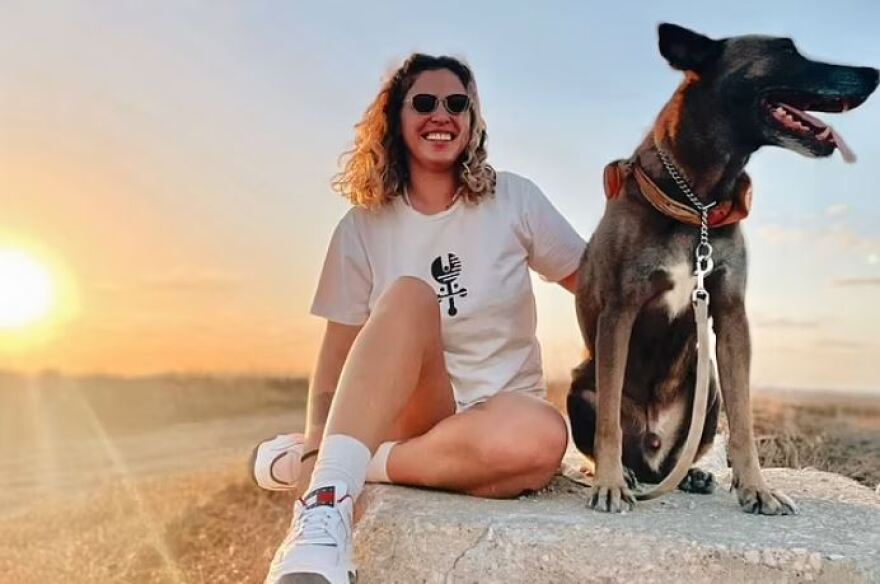 Πόλεμος στο Ισραήλ: Η 25χρονη ηρωίδα Ίνμπαρ έσωσε ένα κιμπούτς από τους ενόπλους της Χαμάς