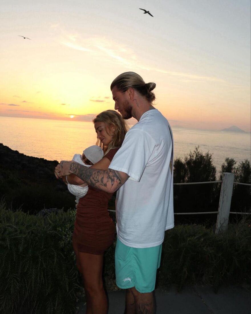 Ντιλέτα Λεότα - Λόρις Κάριους: Στη Σικελία για διακοπές το ζευγάρι - Δείτε βίντεο και φωτογραφίες