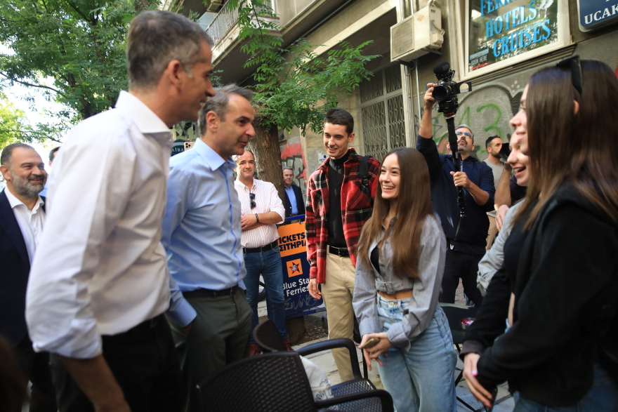 Κυριάκος Μητσοτάκης: Βόλτα με τον Μπακογιάννη στη Βικτώρια - Δείτε φωτογραφίες