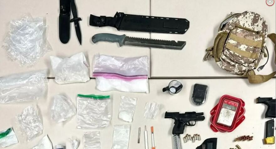 Καλιφόρνια: Αστυνομικοί βρήκαν όπλο μέσα στην… πίτσα πεπερόνι