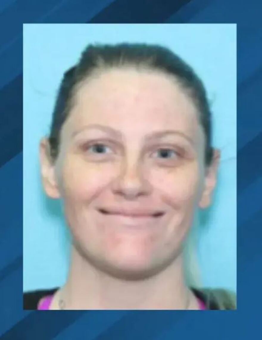 ΗΠΑ: 37χρονη κακοποίησε σεξουαλικά την 10χρονη κόρη της και «προσκάλεσε» παιδόφιλο να κάνει το ίδιο