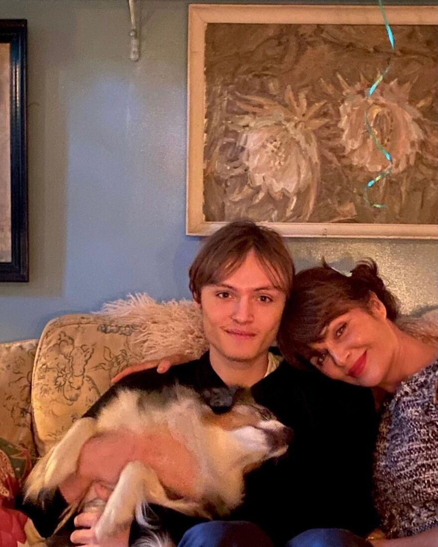 Έλενα Κρίστενσεν στον γιο της: Δεν θα μπορούσα να τα καταφέρω το ίδιο χωρίς εσένα