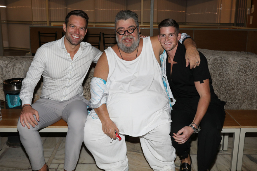 Στέφανος Κασσελάκης: Με τον Τάιλερ στην παράσταση του Κραουνάκη στο Ηρώδειο - Δείτε φωτογραφίες