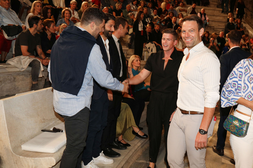 Στέφανος Κασσελάκης: Με τον Τάιλερ στην παράσταση του Κραουνάκη στο Ηρώδειο - Δείτε φωτογραφίες