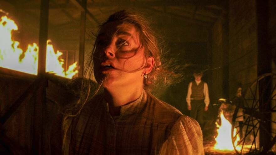 Η Άμπερ Χερντ ζητάει συγγνώμη από τον σκηνοθέτη της τελευταίας της ταινίας μετά τις αρνητικές κριτικές και βαθμολογίες