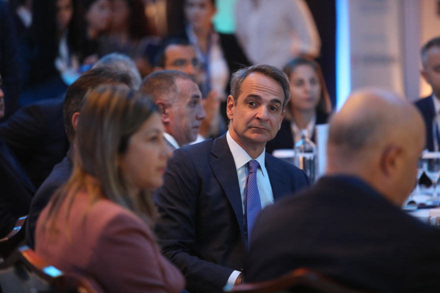 Κυριάκος Μητσοτάκης: Πολυπαραγοντικός ο δισταγμός των νέων ζευγαριών να κάνουν παιδιά