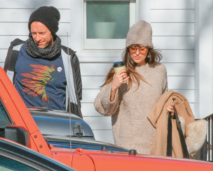 Οι Coldplay αποφάσισαν να εμφανιστούν στην Αθήνα, αλλά ο Καλατράβα... είχε άλλα σχέδια