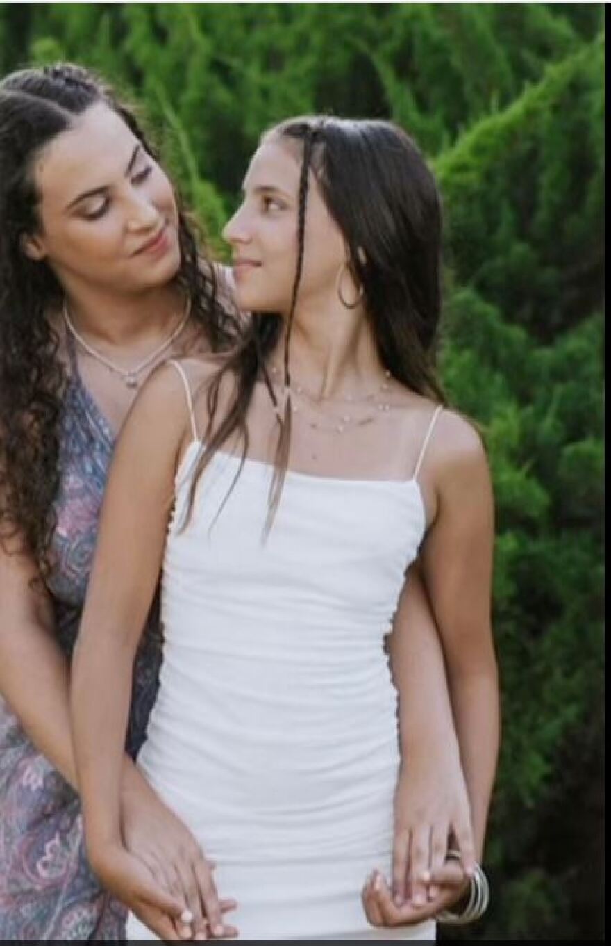 Πόλεμος στο Ισραήλ: 13χρονη Βρετανίδα σφαγιάστηκε από τη Χαμάς στο κιμπούτς Be'eri - Νεκρή και η μητέρα της