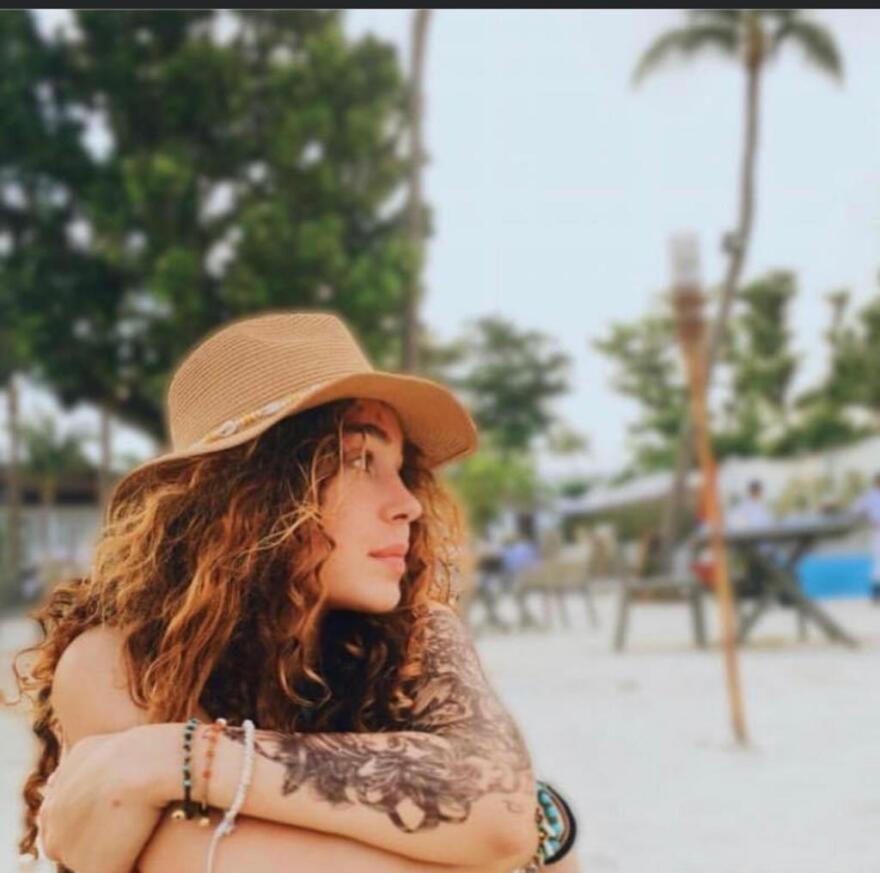 Πόλεμος στο Ισραήλ - Η οικογένεια της Έντεν Μπεν Ρουμπί μιλάει στο protothema.gr: Το στίγμα του κινητού της οδήγησε τον πατέρα της σε έναν σωρό από πτώματα...