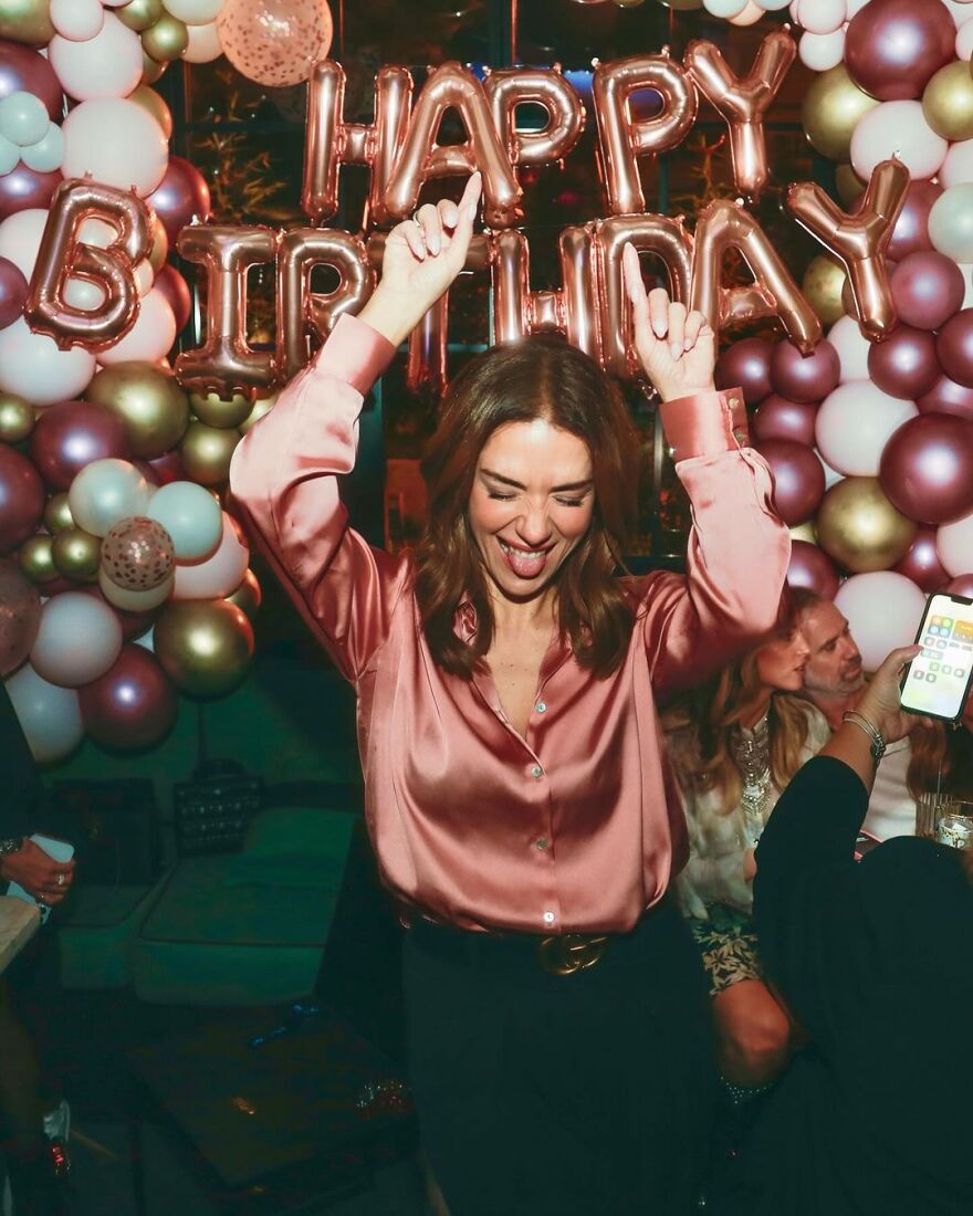 Βάσω Λασκαράκη: Έγινε 44 και το γιόρτασε αγκαλιά με τον Λευτέρη Σουλτάτο - Δείτε φωτογραφίες