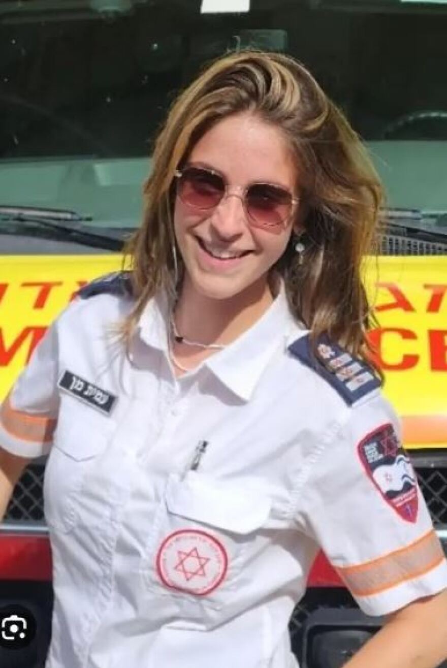 Ισραηλινός τραυματιοφορέας μιλάει για τις φρικαλεότητες που έζησαν τα θύματα της Χαμάς: «Σαν ταινία τρόμου»