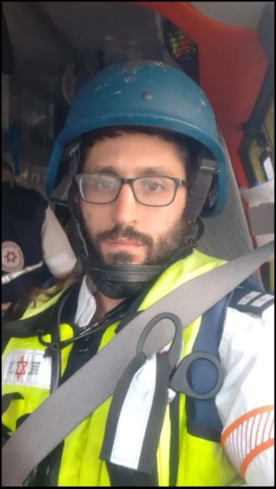 Ισραηλινός τραυματιοφορέας μιλάει για τις φρικαλεότητες που έζησαν τα θύματα της Χαμάς: «Σαν ταινία τρόμου»