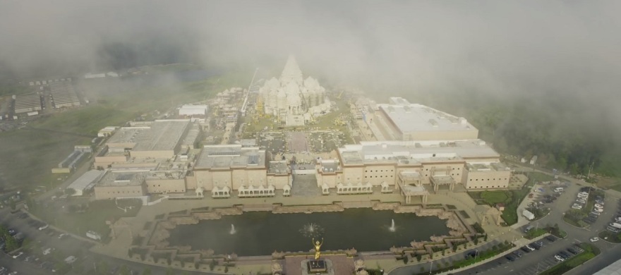 ΗΠΑ: Ο μεγαλύτερος ινδουιστικός ναός στον κόσμο φτιάχτηκε σε 180 στρέμματα στο Νιού Τζέρσεϊ – Δείτε βίντεο