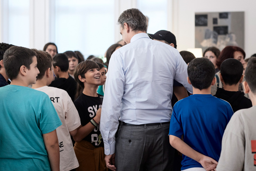 Κυριάκος Μητσοτάκης: Η διαφορετική και «εκτός προγράμματος» συνάντηση με μαθητές Δημοτικού στο Μαξίμου