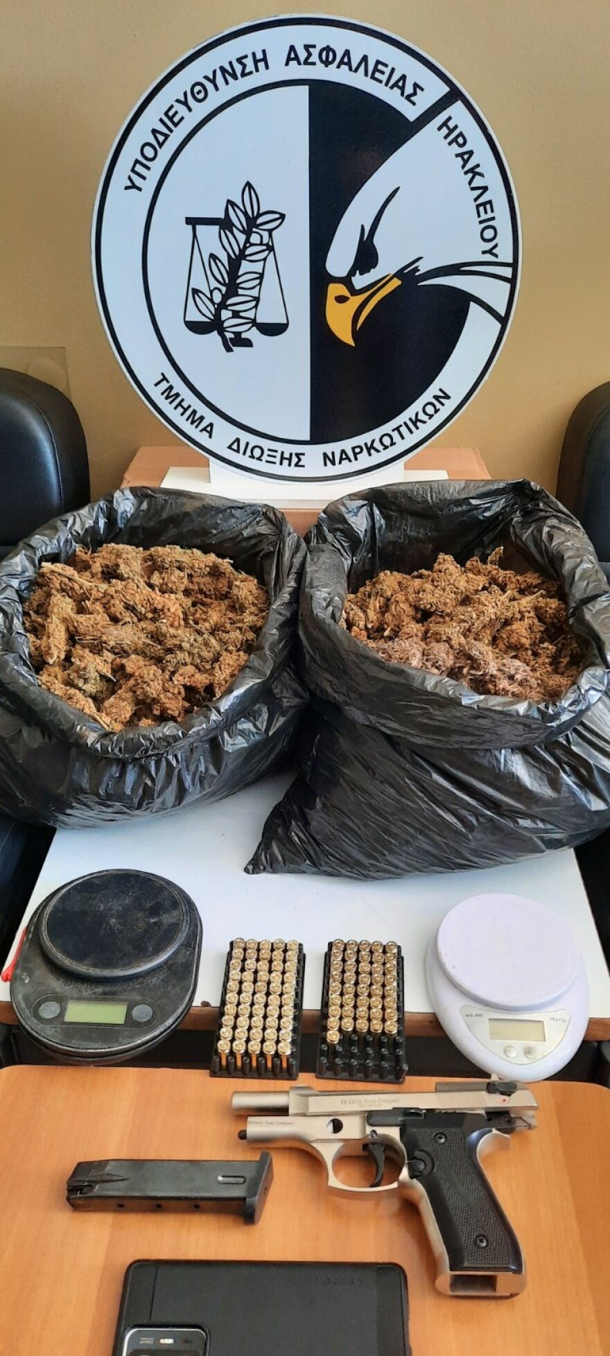 Ηράκλειο: 44χρονος έκρυβε σε υπαίθριο χώρο σχεδόν δύο κιλά κάνναβης