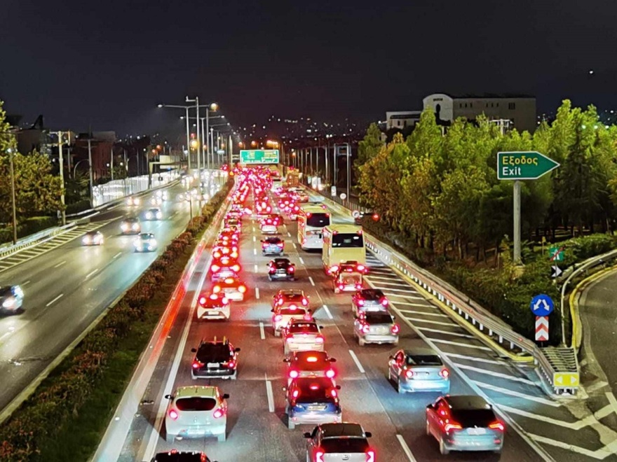 Κίνηση τώρα: Δίωρο χάος στον Κηφισό εξαιτίας τριών τροχαίων
