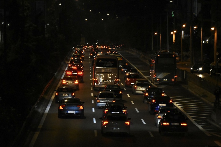 Κίνηση τώρα: Δίωρο χάος στον Κηφισό εξαιτίας τριών τροχαίων