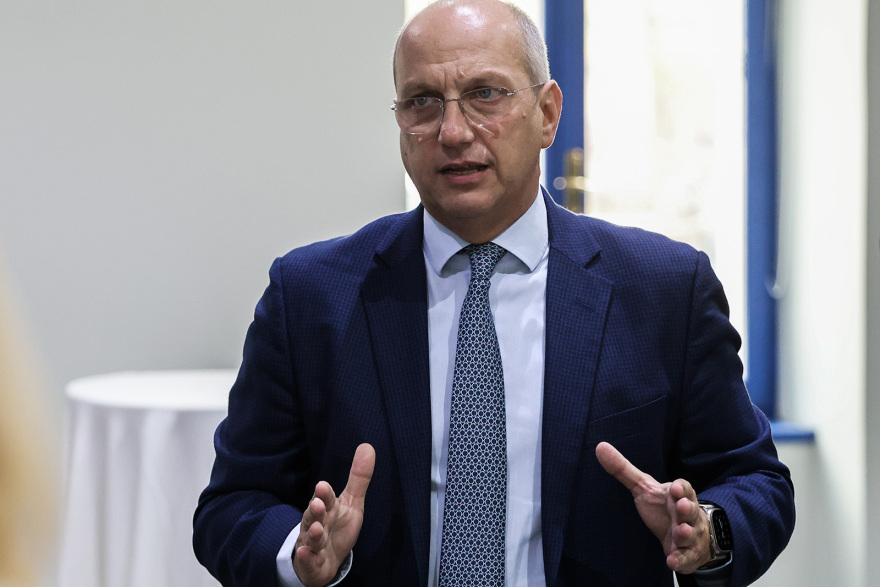 Τρεις μήνες μετά το θάνατο του Μιχάλη από τους Κροάτες χούλιγκαν παραμένει η ίδια εικόνα στα γήπεδα - Τι κάνει το υπ. Προστασίας του Πολίτη;