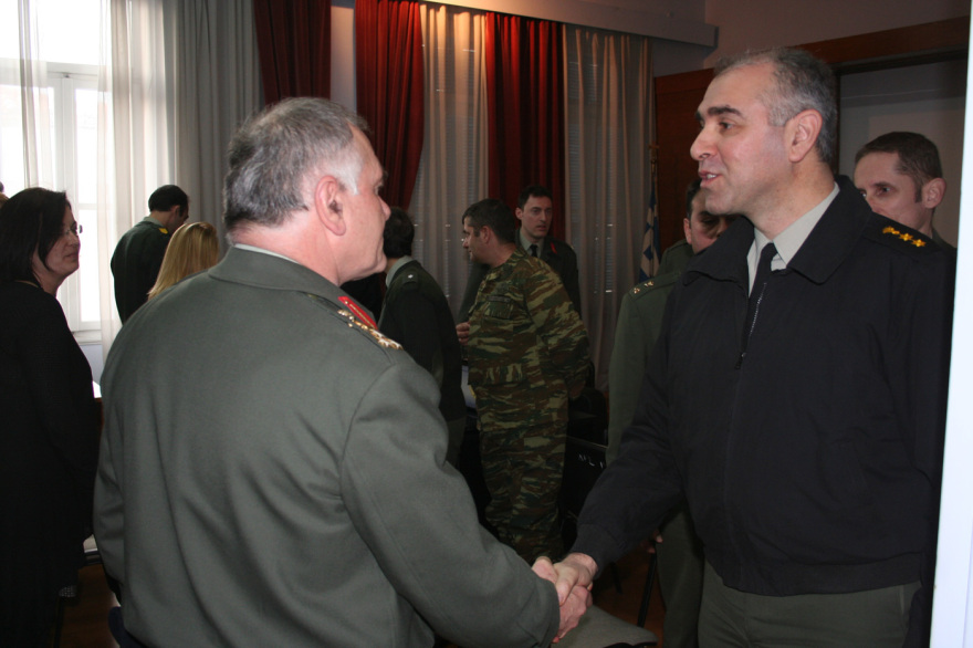 Δημογραφικό: Ο Συνταγματάρχης με τα 11 παιδιά μιλά για την ευτυχία της μεγάλης οικογένειας - «Μας λένε θεότρελους»