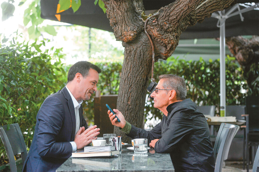 Ο Χάρης Δούκας στον Δανίκα: Πριν το debate δεν με αναγνώριζαν ούτε οι ταξιτζήδες