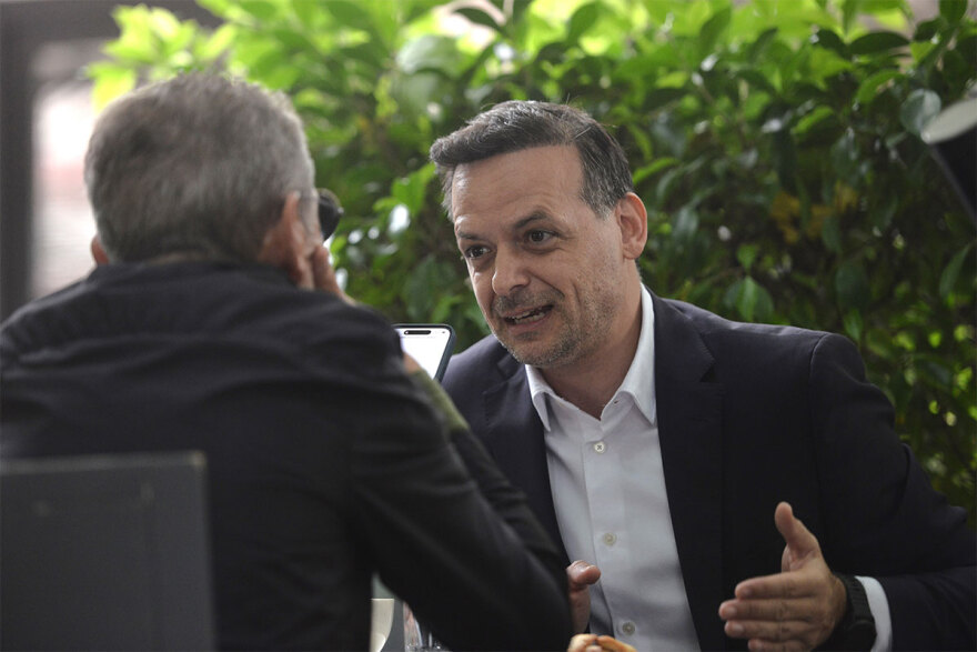 Ο Χάρης Δούκας στον Δανίκα: Πριν το debate δεν με αναγνώριζαν ούτε οι ταξιτζήδες