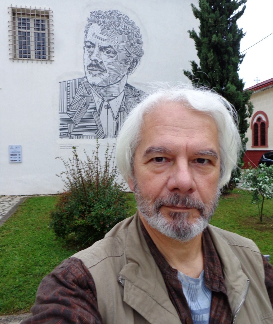 Κώστας Σαμαράς: Ο Έλληνας «Πεταλούδας» εργάζεται πλέον ως δημοσιογράφος-φωτορεπόρτερ 