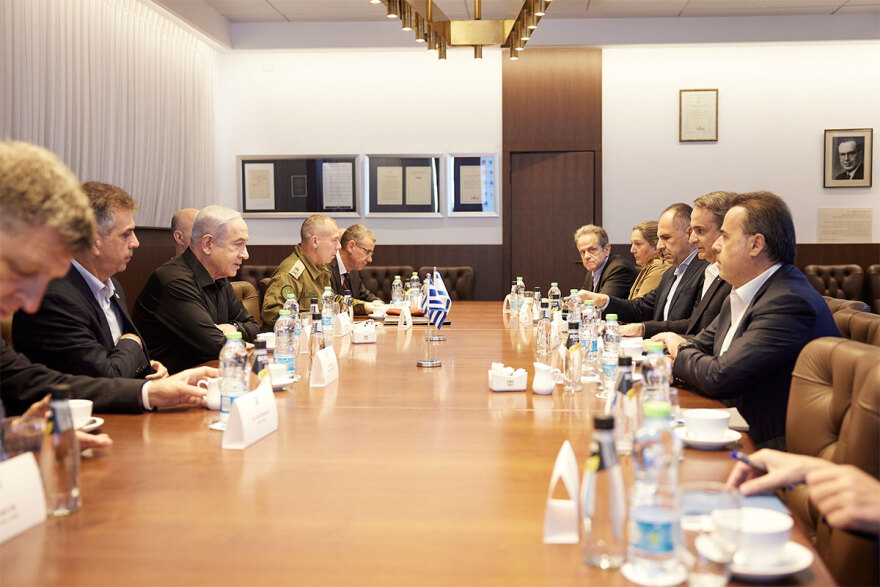 Πόλεμος στο Ισραήλ - Μητσοτάκης: Συνάντησε συγγενείς ομήρων που απήχθησαν από τη Χαμάς