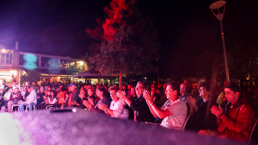 Βόρεια Εύβοια: Η καρδιά του πολιτισμού χτύπησε δυνατά - Νότα αισιοδοξίας η συναυλία της Ελένης Τσαλιγοπούλου - Φωτογραφίες