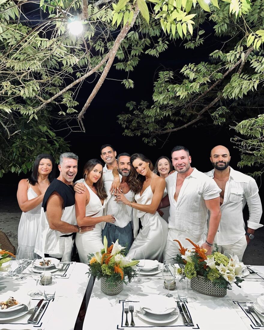 Ιζαμπέλ Γκουλάρτ: Ποζάρει σαν γοργόνα στα βράχια - Δείτε φωτογραφίες