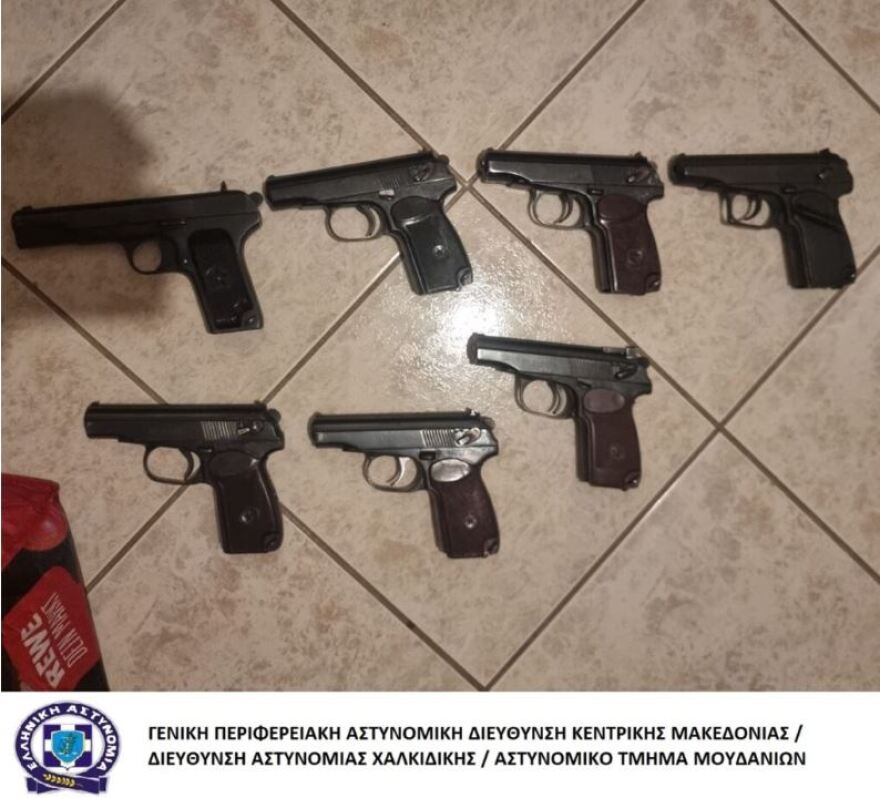 Χαλκιδική: Συνελήφθη 55χρονος που πυροβόλησε την 27χρονη πρώην σύντροφό του - Κατείχε 10 πιστόλια