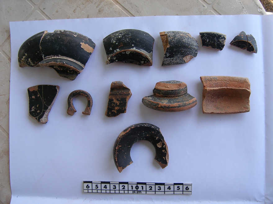 Σαλαμίνα: Βρέθηκαν αρχαία κατάλοιπα μεγάλου δημόσιου κτιρίου - Φωτογραφίες