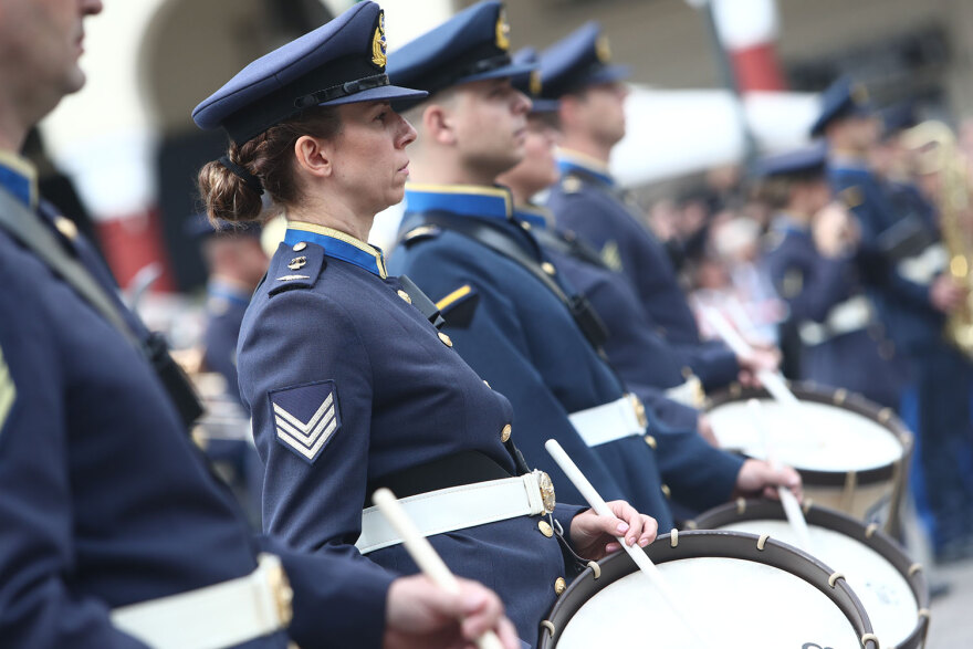 Θεσσαλονίκη: «Μάγεψαν» οι μπάντες των Ενόπλων Δυνάμεων και οι σπουδαστές της ΣΣΑΣ (βίντεο και φωτογραφίες)